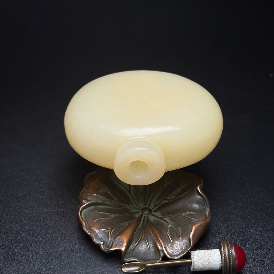 Vintage Hetian Jade Snuff Bottle - 5