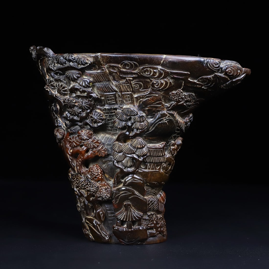 Vintage Ox Horn Hand Carved Pine Tree,Sages Sacrifice Cup: Title: Vintage Ox Horn Hand Carved Pine Tree,Sages Sacrifice Cup Origin: Chinese Date/Period: After1880 Materials: Ox Horn Dimensions: 200x115x165(mm) 7.87x4.53x6.50(inches) Weight 2.57 lbs/1168g Rese