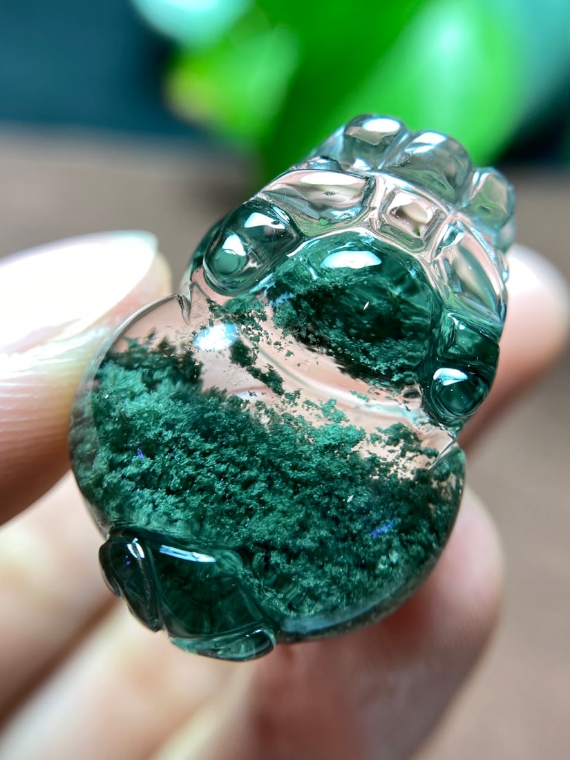 Green Crystal Pixiu Pendant with Certificate - 4