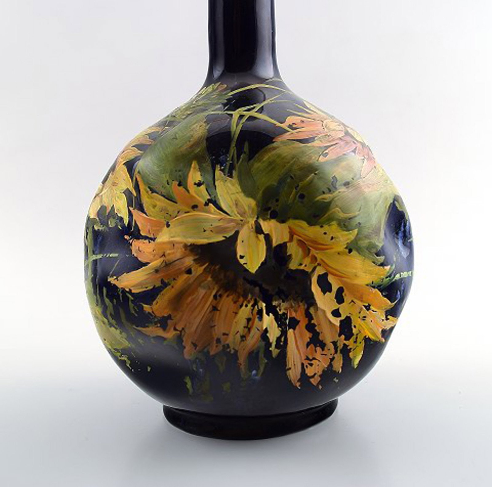Art nouveau Rorstrand narrow-neck vase in earthenware decorated with flowers. - 4