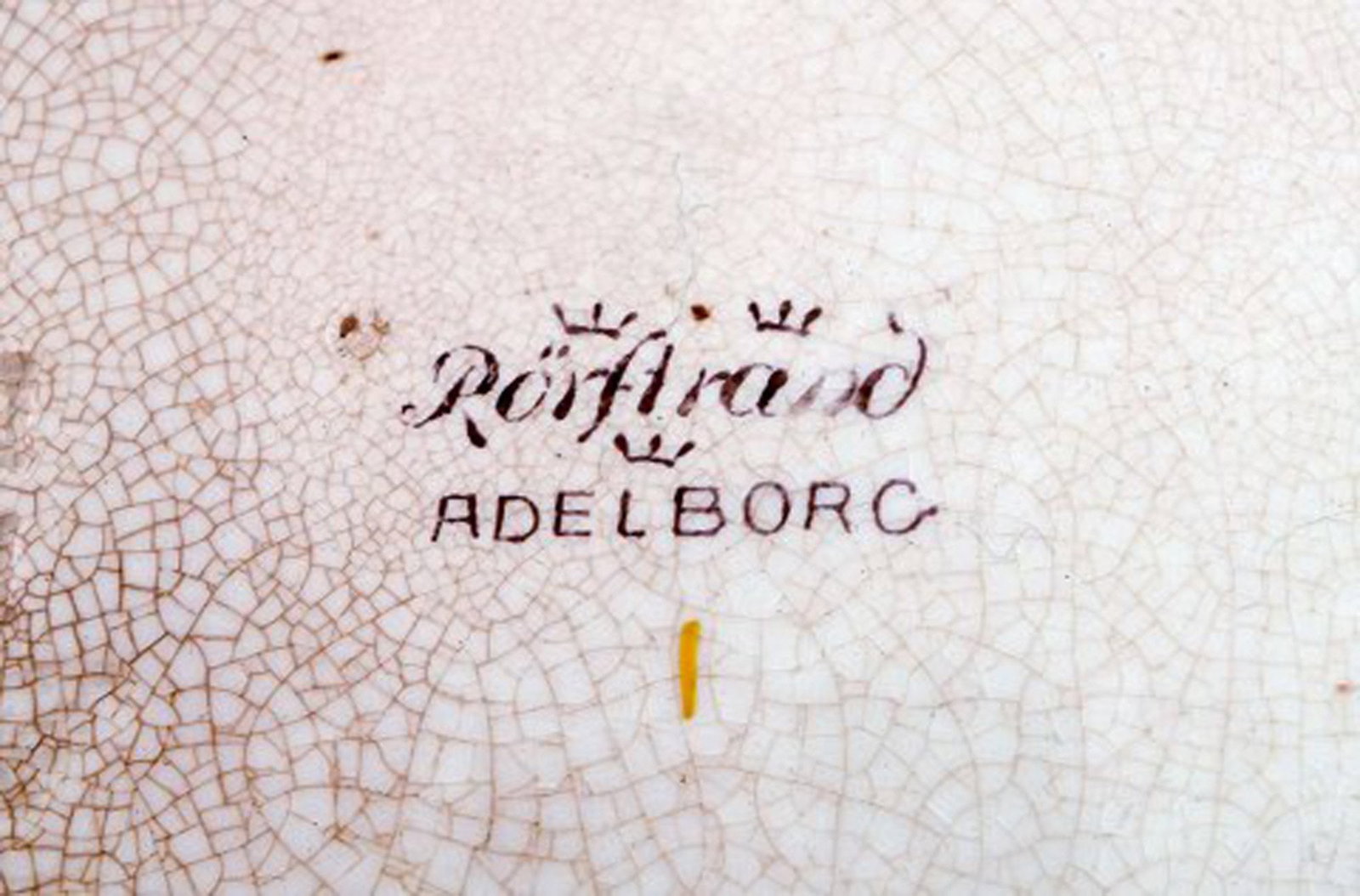 Rorstrand. Large "Adelborg" bowl in glazed crackled faience with floral motif. 1920 / 30's. - 6