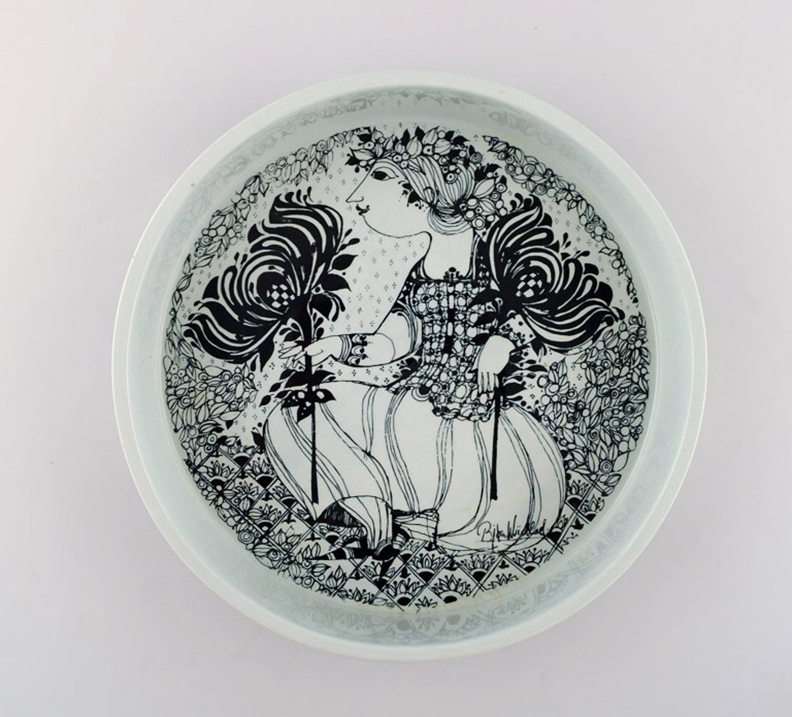 Bjørn Wiinblad for Nymølle. Large bowl in glazed ceramics with motif of woman with birds. 1970's.: Title: Bjorn Wiinblad for Nymølle. Large bowl in glazed ceramics with motif of woman with birds. 1970's. Description: Bjørn Wiinblad for Nymølle. Large bowl in glazed ceramics with motif of woman