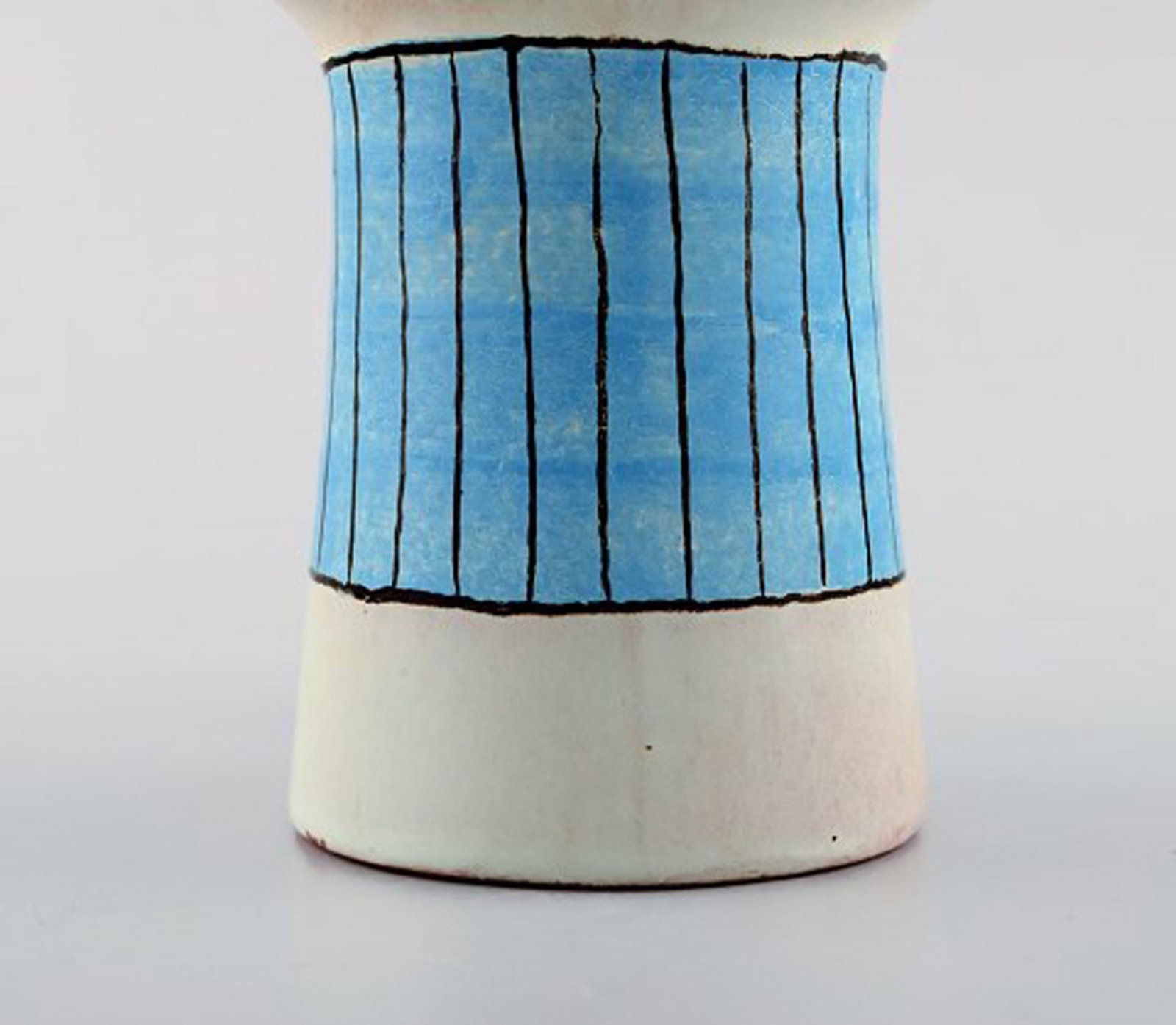 Carl-Harry Stålhane for Rorstrand / Rørstrand. A pair of modernist hand painted "Torro" vases / - 7