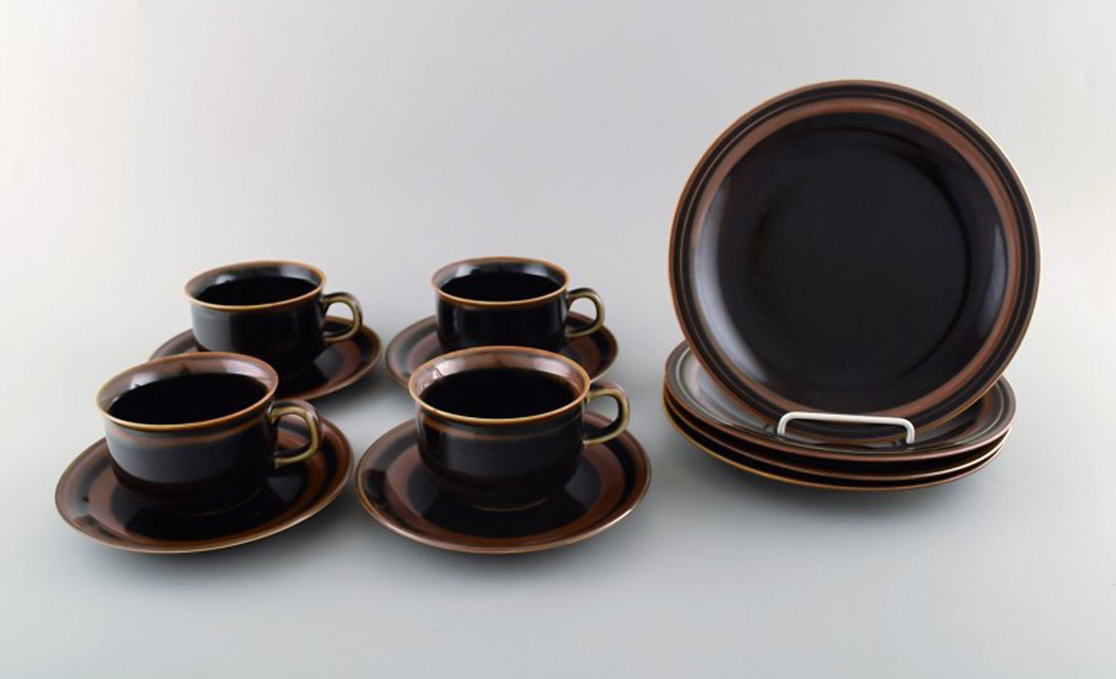 Carl-Harry Stålhane for Rorstrand. Set of four "Viking" teacups with saucers and four plates. (1 of 7)