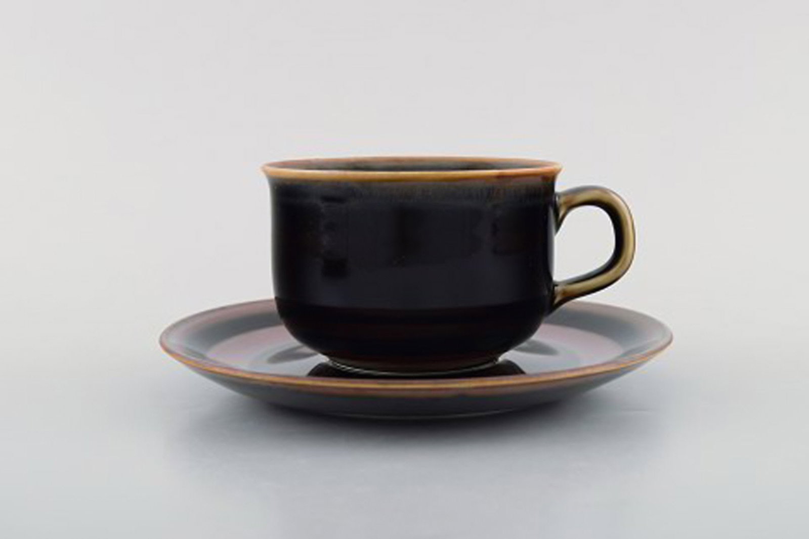 Carl-Harry Stålhane for Rorstrand. Set of four "Viking" teacups with saucers and four plates. - 3
