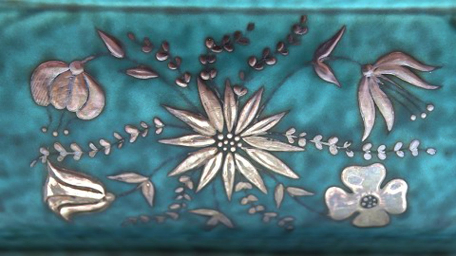 Wilhelm Kaage, Gustavsberg, Argenta Art deco flower bowl / jardiniere decorated with flowers. - 3