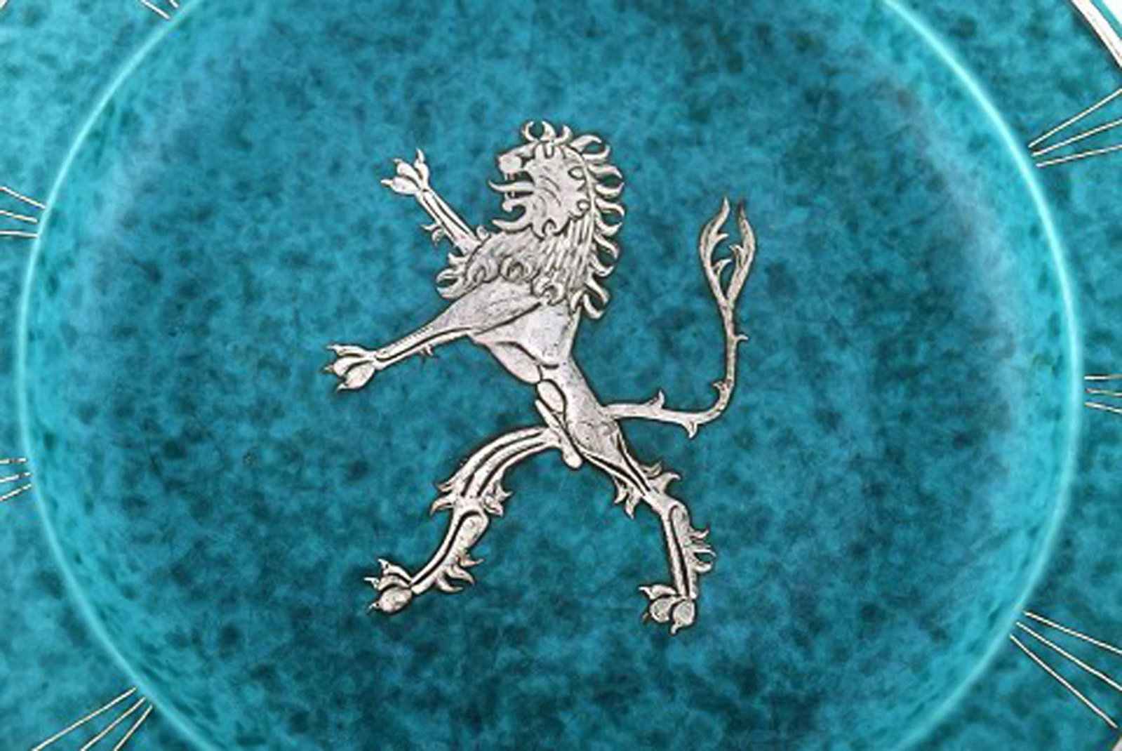 Wilhelm Kåge, Gustavsberg, art deco Argenta dish on feet in ceramics decorated with lion in silver - 5