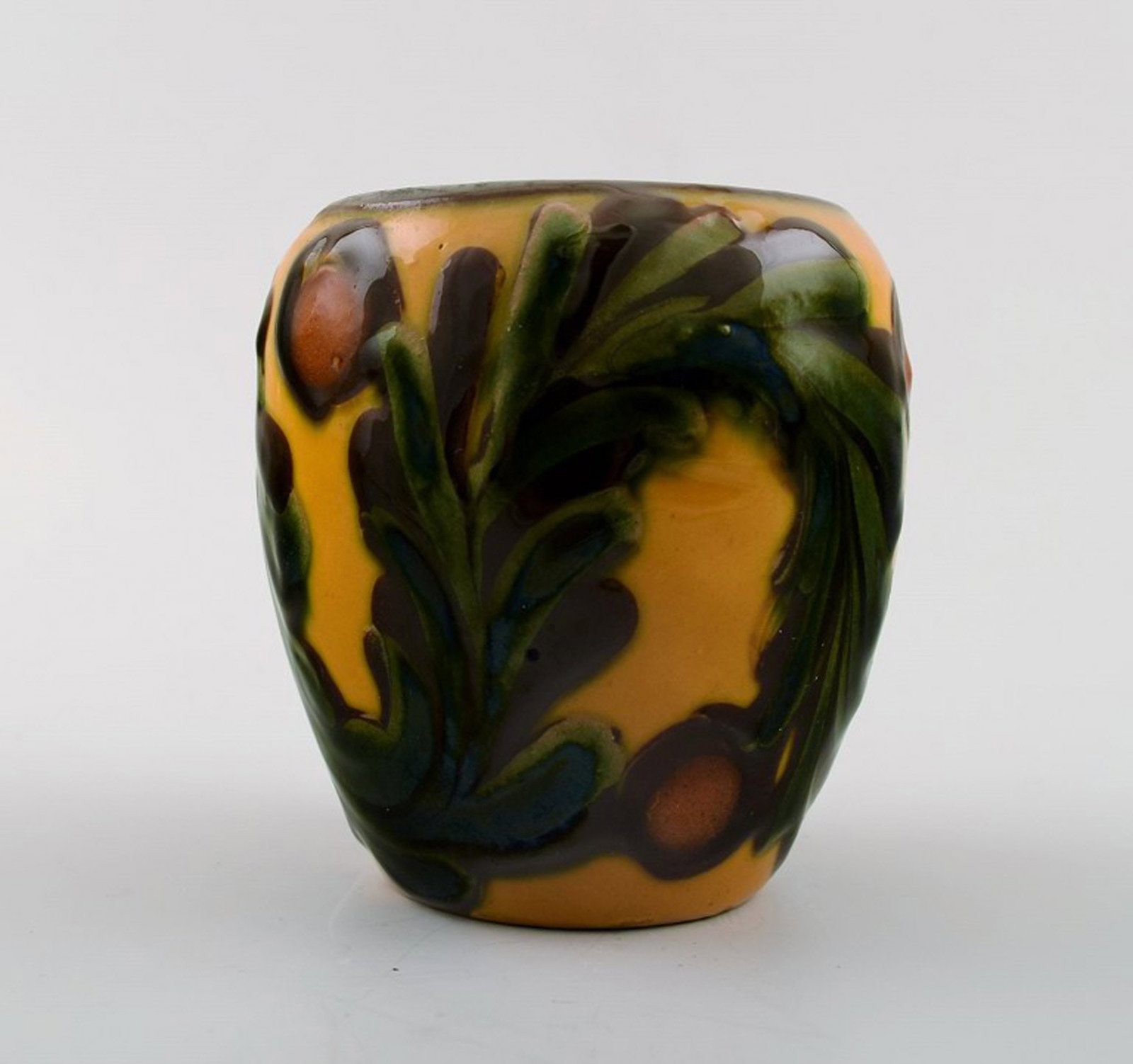 Kahler, Denmark, glazed stoneware vase. 1940s. Cow horn glaze.: Title: Kahler, Denmark, glazed stoneware vase. 1940s. Cow horn glaze. Description: Kahler, Denmark, glazed stoneware vase. 1940s. Cow horn glaze. Stamped. Measures: 8 cm. X 7 cm. In perfect condition.