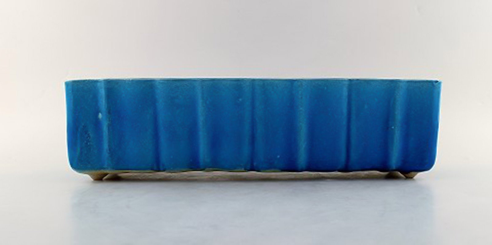 Nils Kahler for Kahler, Denmark. Glazed flower basin / jardiniere in beautiful turquoise glaze. 1960 - 3