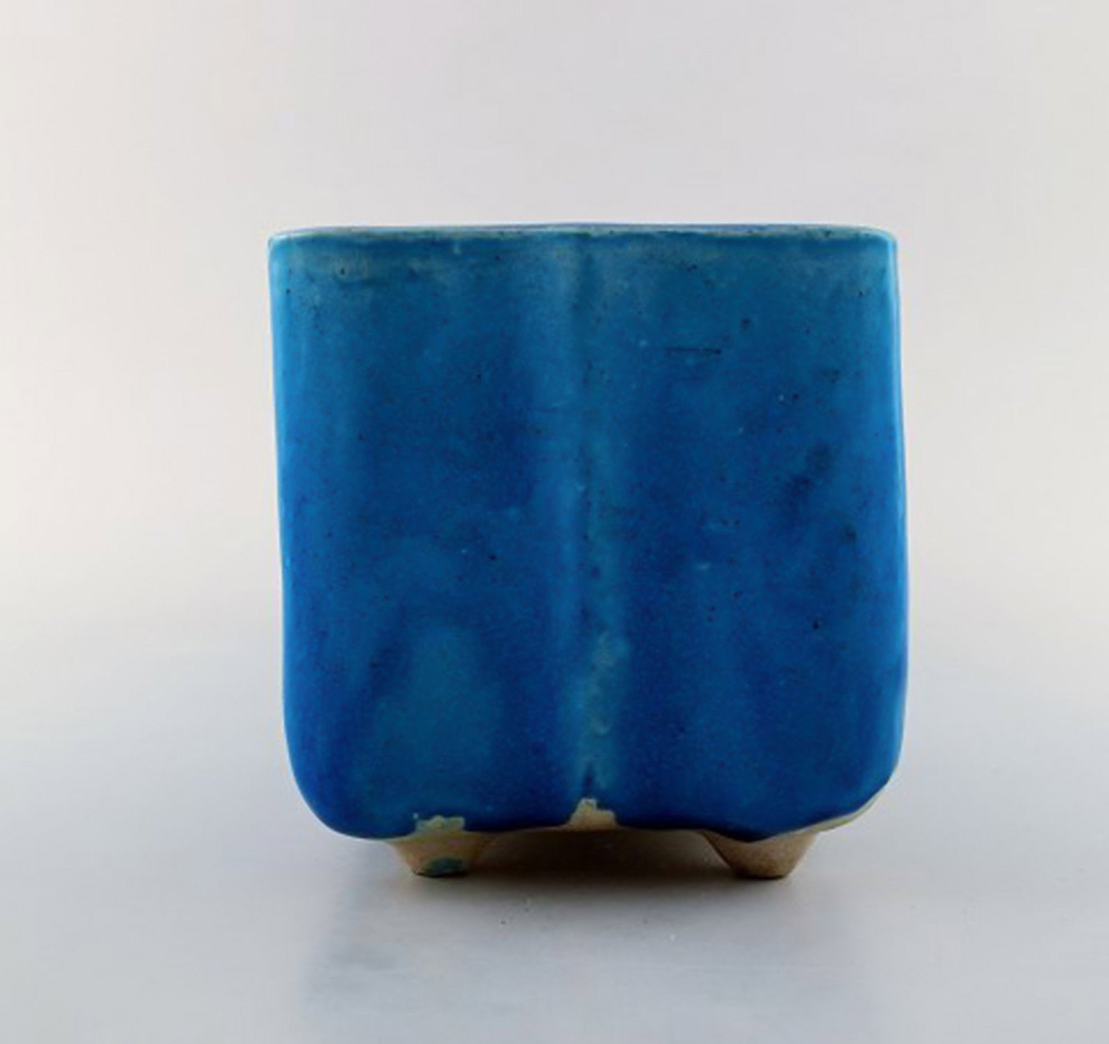 Nils Kahler for Kahler, Denmark. Glazed flower basin / jardiniere in beautiful turquoise glaze. 1960 - 6
