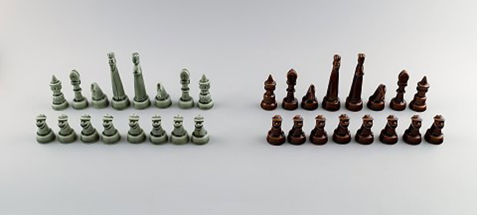 SVEN Wejsfelt for Gustavsberg, complete set of chess pieces in ceramics. - 3