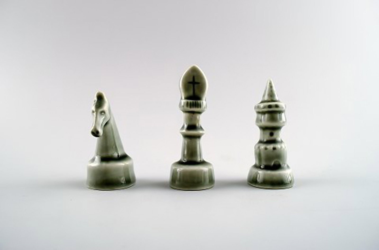 SVEN Wejsfelt for Gustavsberg, complete set of chess pieces in ceramics. - 8