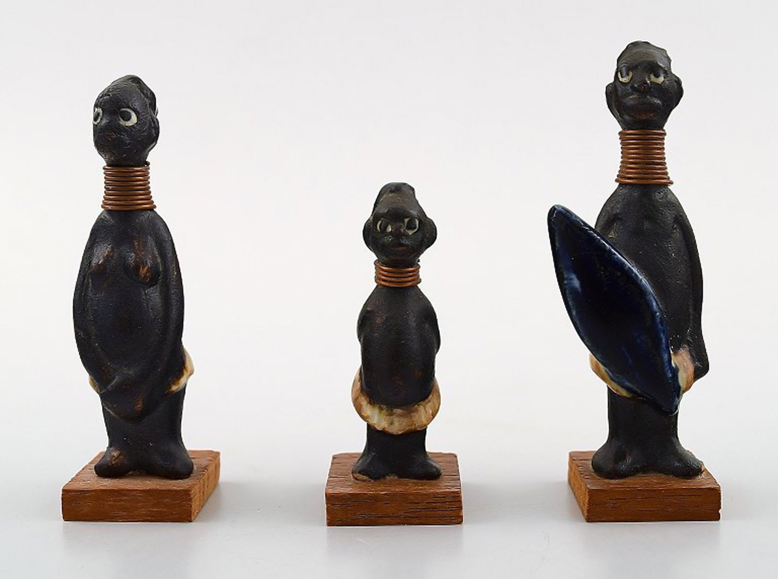 Rolf Palm, Hoganas, 3 Hottentots, unique ceramic figurines. - 2