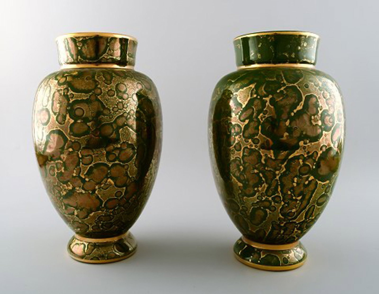 Sevres, France, a pair of Art Deco pottery vases. - 3