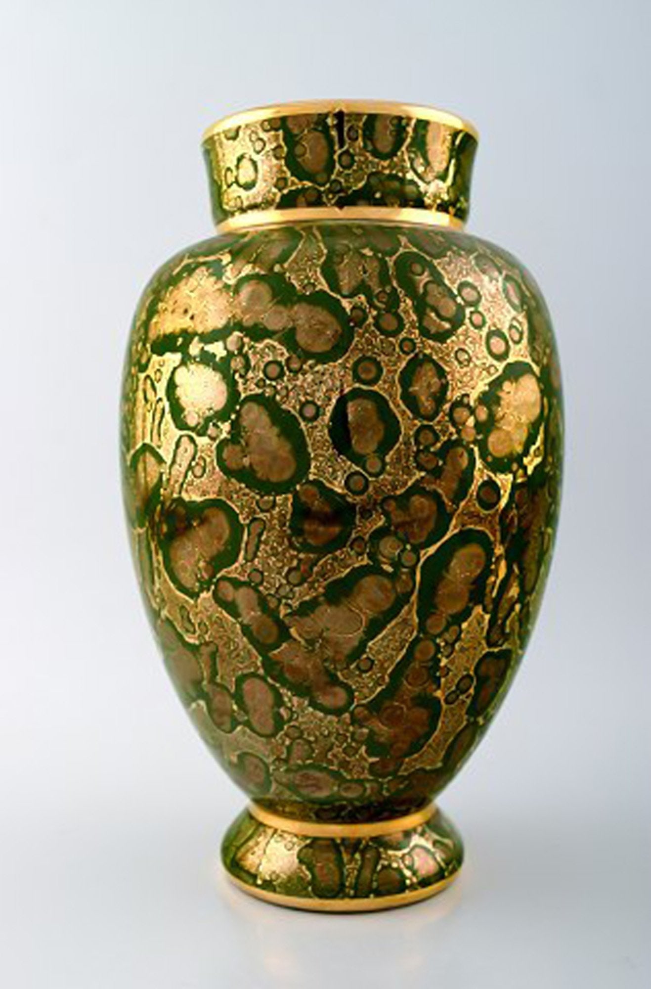 Sevres, France, a pair of Art Deco pottery vases. - 4