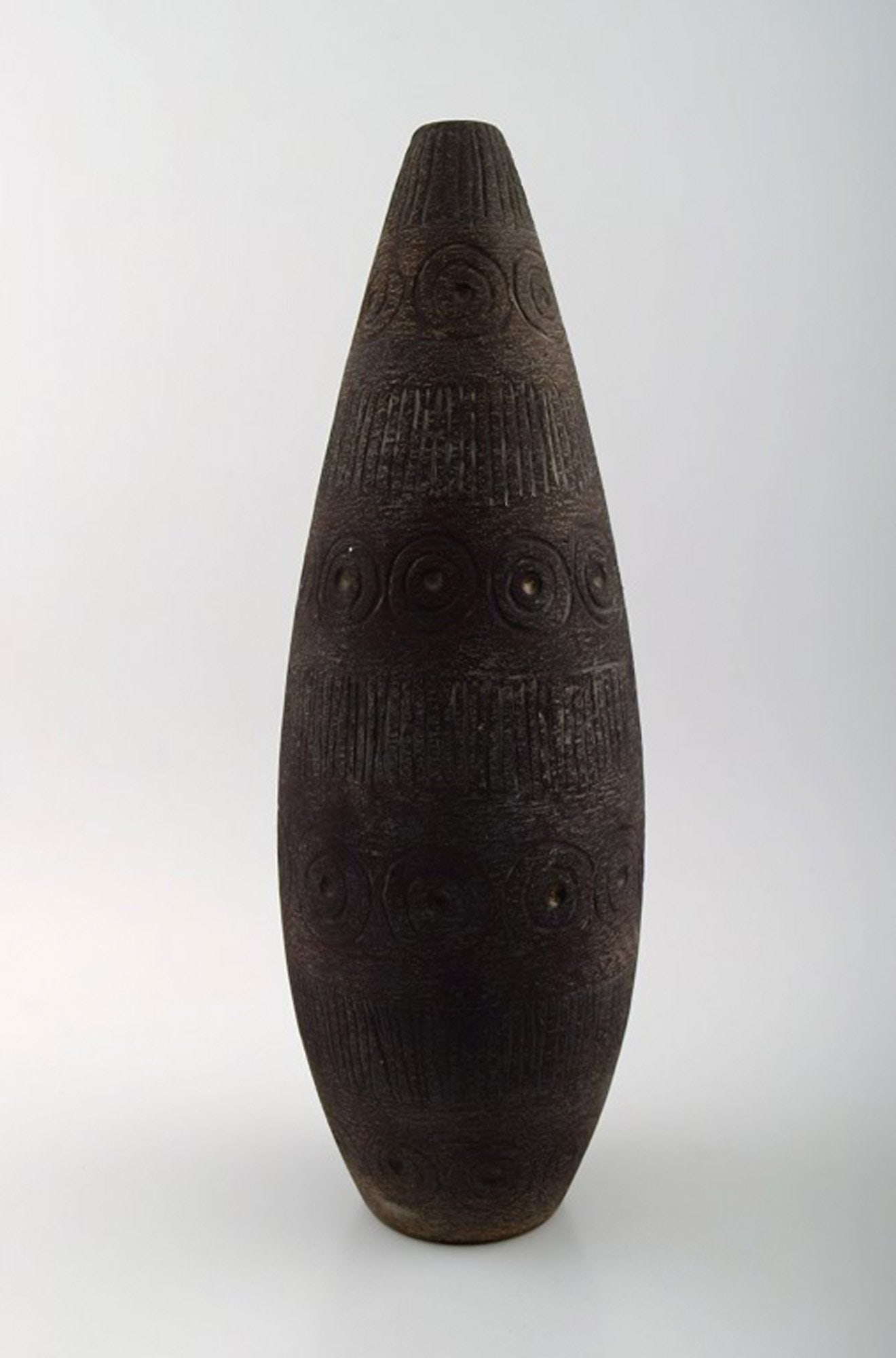 Elsi Bourelius (1909-2001) for Jie, Gantofta. Swedish ceramist. Large modern ceramic vase, c. 1960.: Title: Elsi Bourelius (1909-2001) for Jie, Gantofta. Swedish ceramist. Large modern ceramic vase, c. 1960. Description: Elsi Bourelius (1909-2001) for Jie, Gantofta. Swedish ceramist. Large modern
