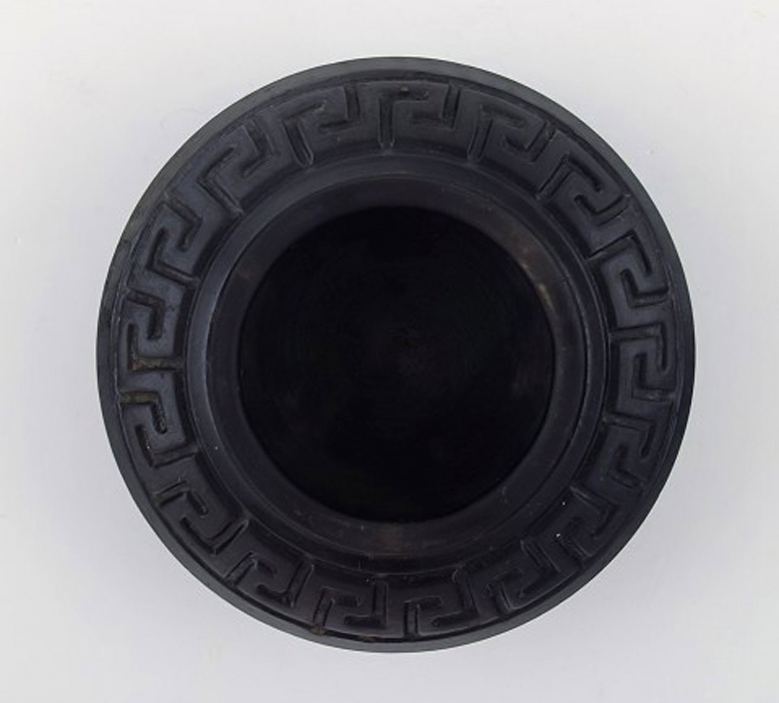Hjorth terracotta jar. - 3