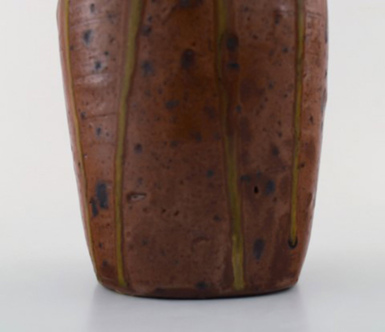 Dorthe Møller, own workshop, ceramic vase in rustic style. Raku burned. - 7