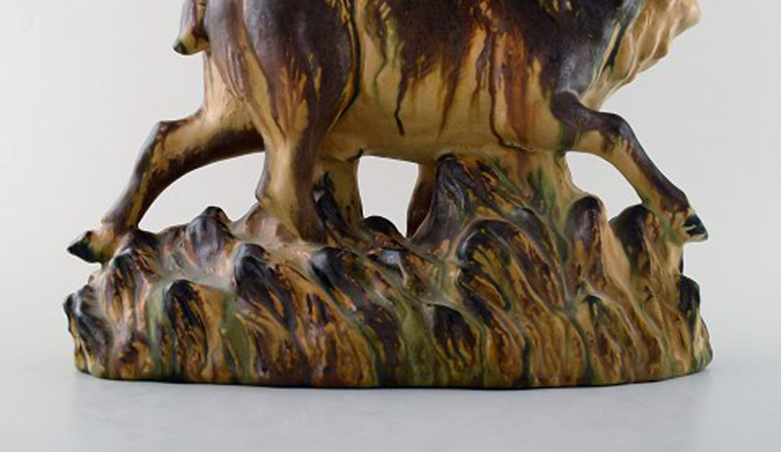 Large Arne Ingdam ceramic figure. Roaring deer. - 6