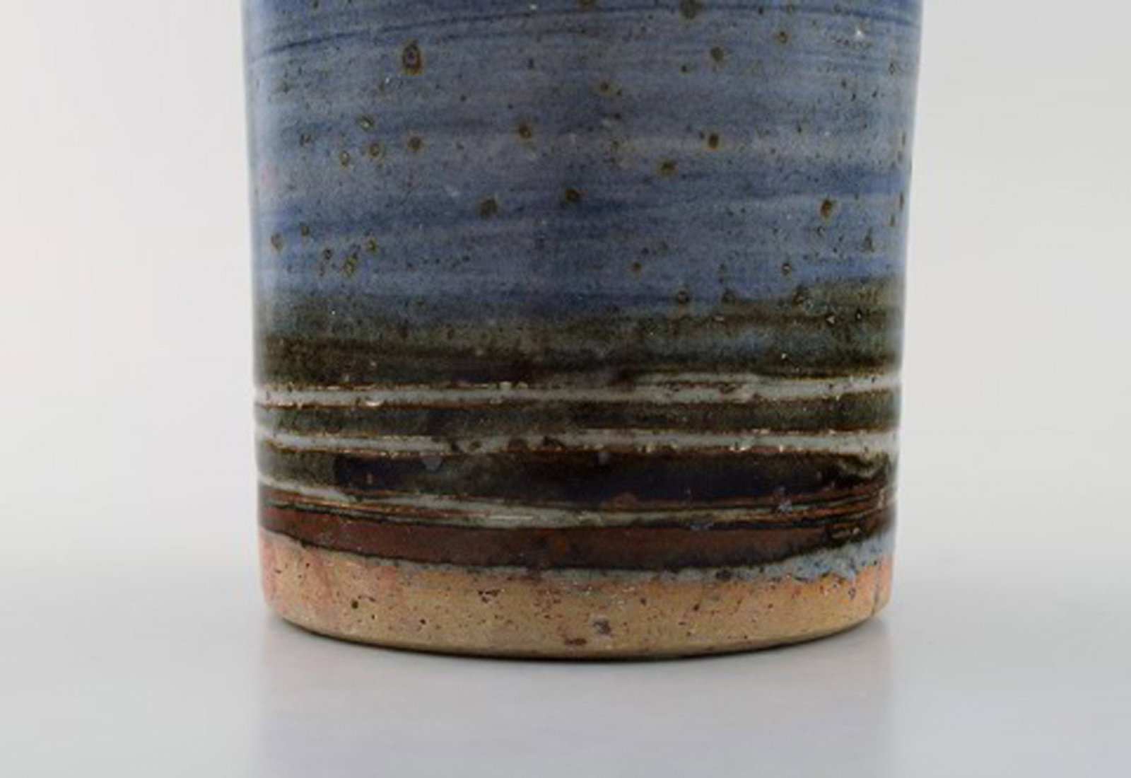 Helle Allpass (1932-2000). Vase of glazed stoneware decorated with beautiful brown and blue glaze. - 6