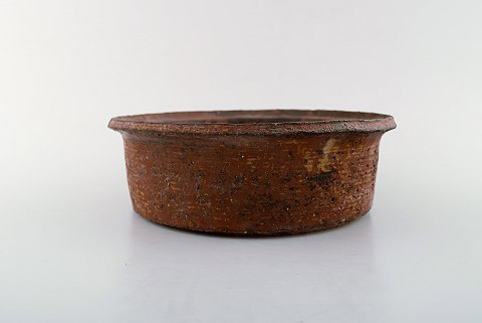 Niels Oluf 'Jeppe' Thorkelin-Eriksen (1926-1981). Danish potter. 2 unique bowls in raku burned clay. - 3