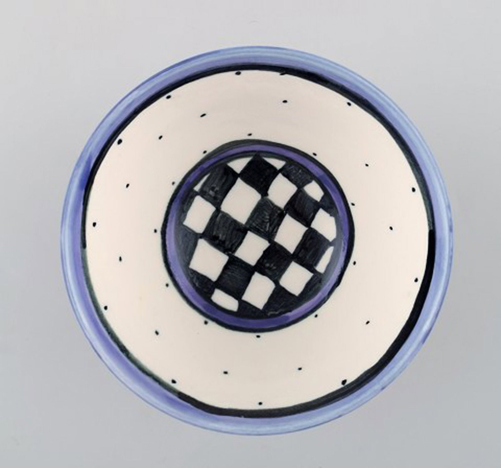 Danish ceramist. Unique bowl in hand-painted ceramics. Checkered design. Late 20th century. - 4