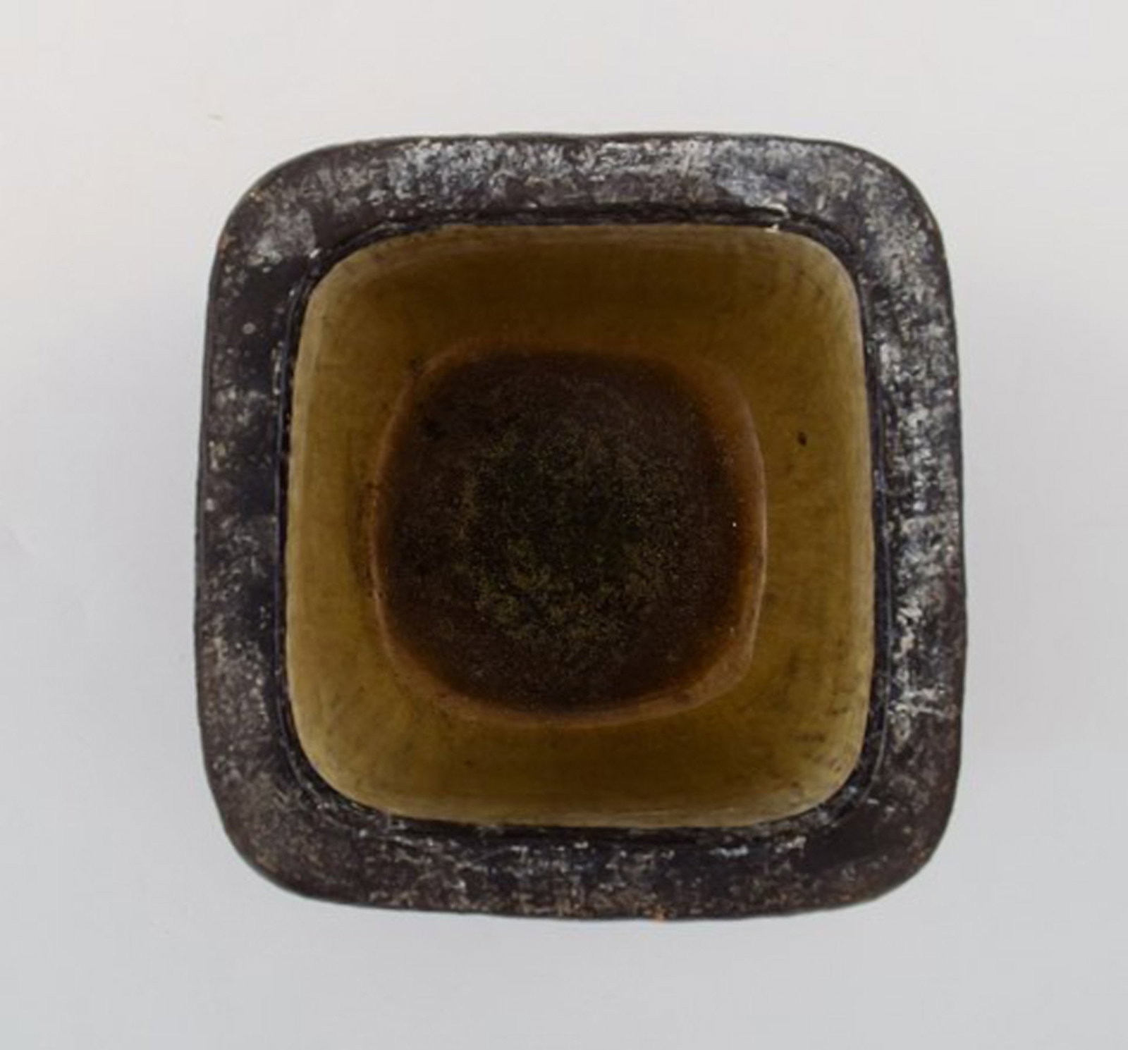 Lizzie Schnakenburg Thyssen (born 1925), Danish artist and ceramist. Unique ceramic bowl. - 7