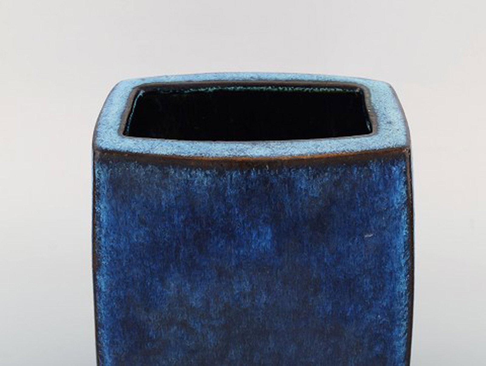 Stogo, Denmark. Stylish vase in glazed ceramics. Beautiful glaze in turquoise shades. 1960 / 70's. - 4