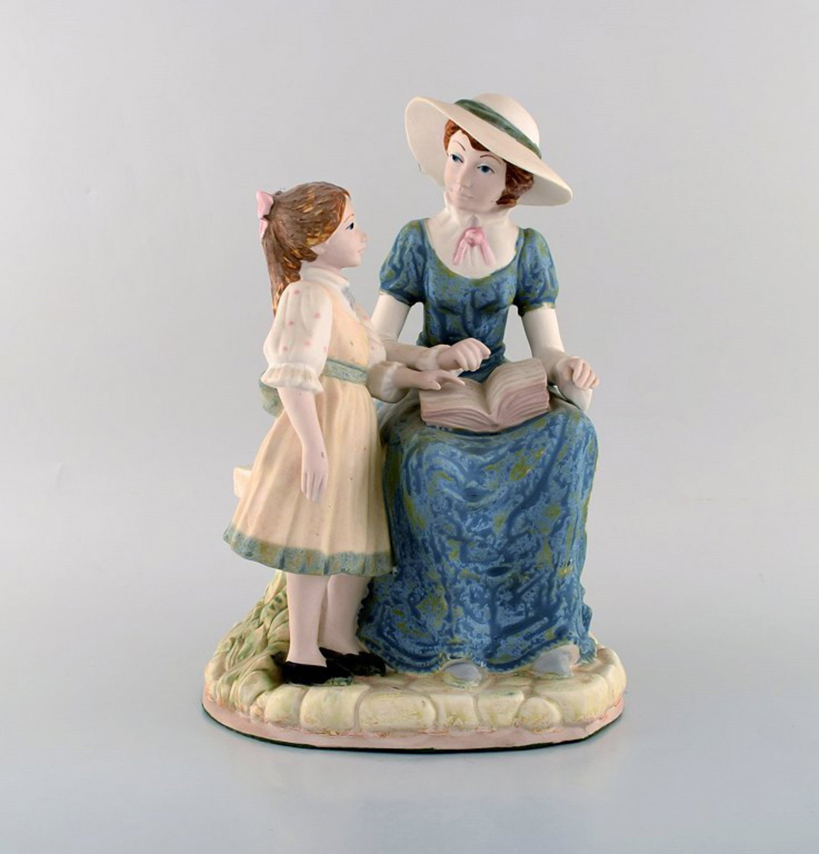 PAL, Spain. Large sculpture in glazed ceramics. Mother with daughter. 1980's.: Title: PAL, Spain. Large sculpture in glazed ceramics. Mother with daughter. 1980's. Description: PAL, Spain. Large sculpture in glazed ceramics. Mother with daughter. 1980's. Measures 31 X 21 cm. In
