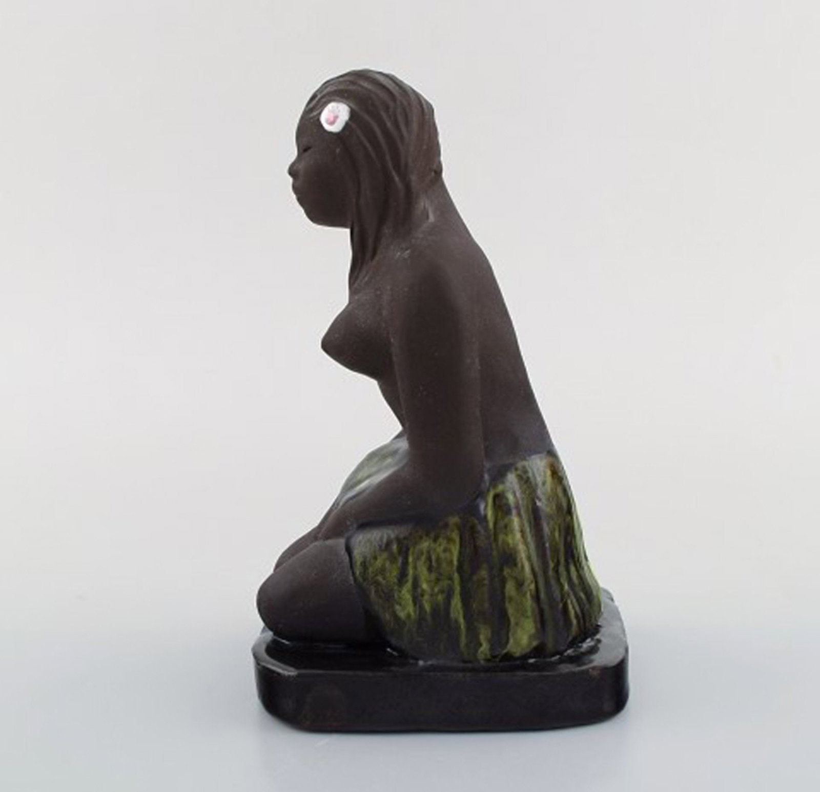 Bengt Wall, Sweden. Balinese girl in raw and glazed ceramics. 1950's. - 5