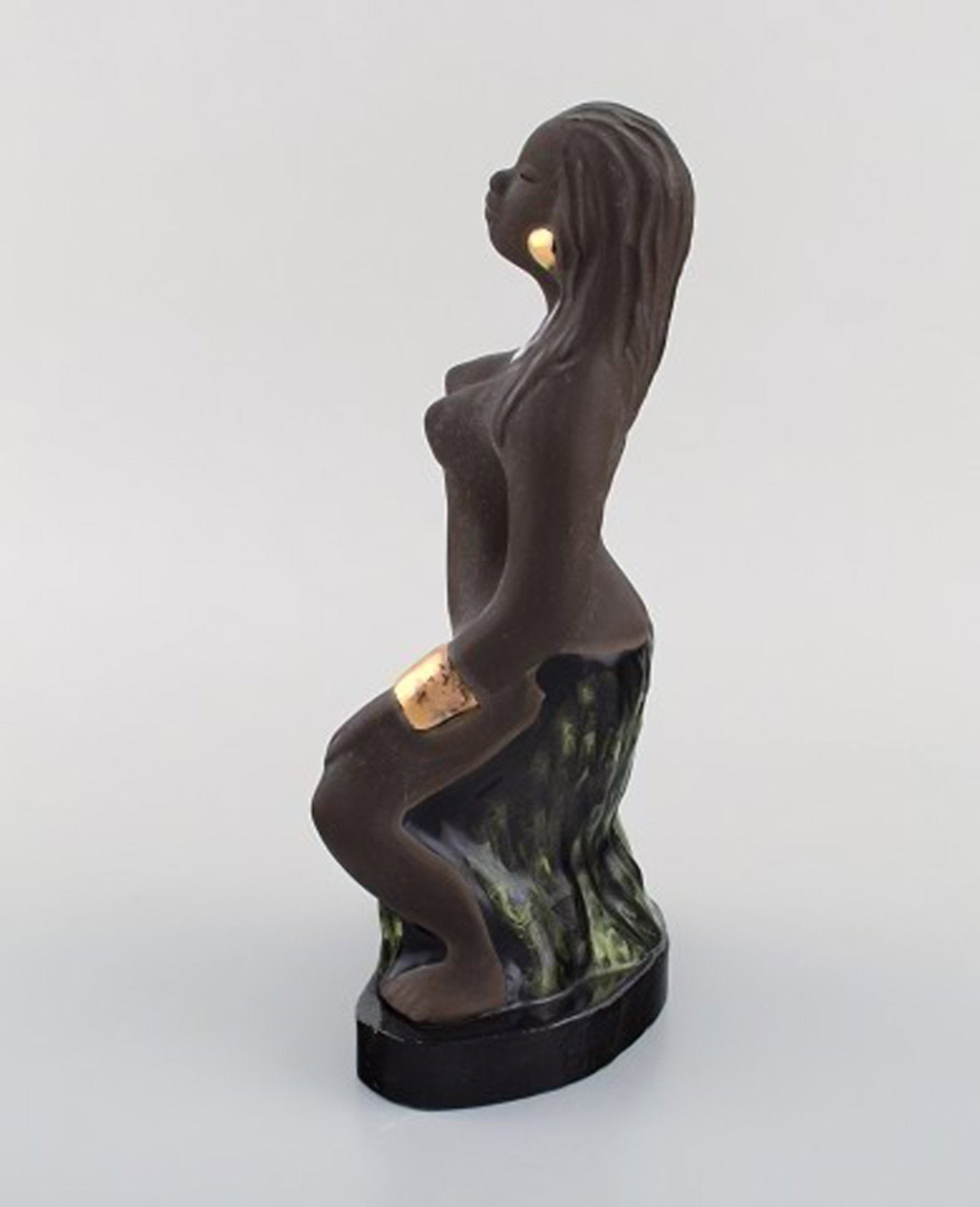 Bengt Wall, Sweden. Balinese girl in raw and glazed ceramics with gold decoration. 1950's. - 5
