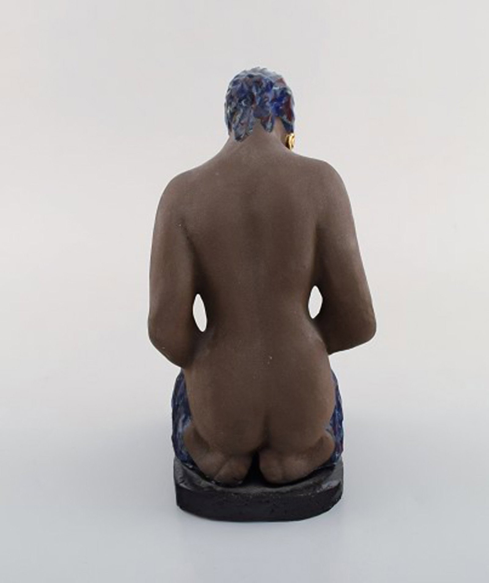 Bengt Wall, Sweden. Balinese girl in raw and glazed ceramics with gold decoration. 1950's. - 7