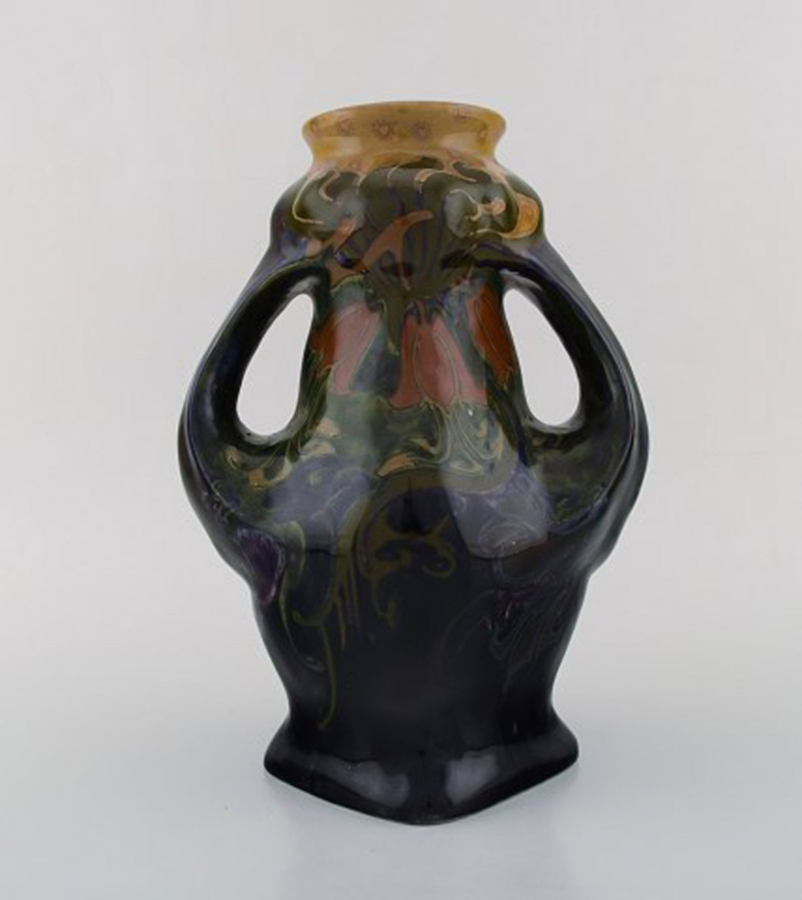 Rozenburg, Den Haag. Large art nouveau vase with gloves in glazed ceramics with flowers. 1910 / - 3