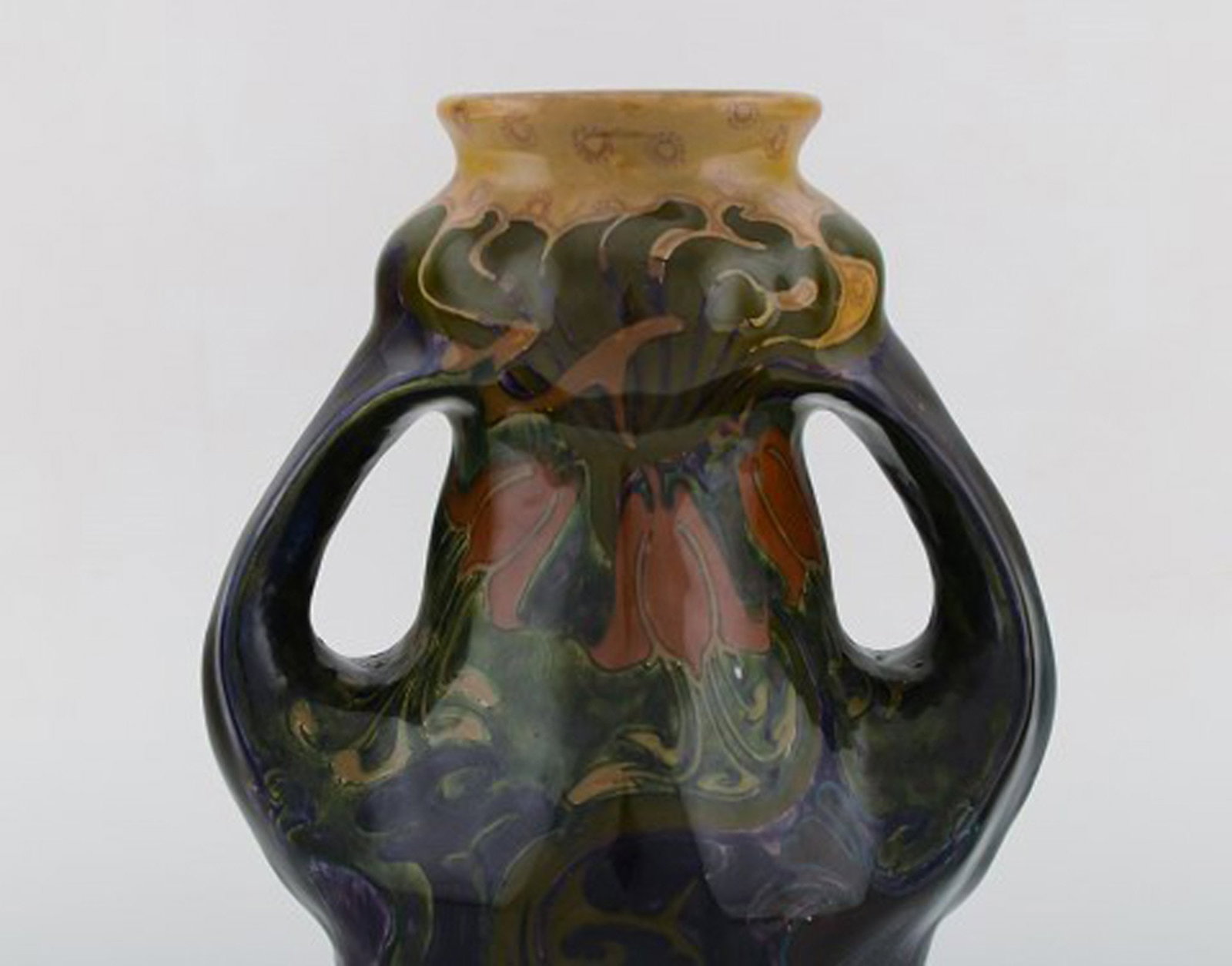 Rozenburg, Den Haag. Large art nouveau vase with gloves in glazed ceramics with flowers. 1910 / - 4