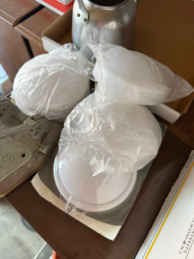 Battery Operated Led Moon Light 5" White New Sealed, plus three (3) additional Moon Lights! - 2