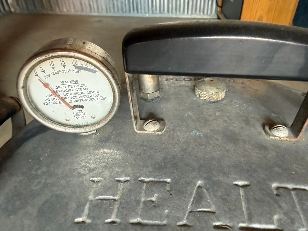 Vintage National Aluminum Mfg Co. "Health" 18 Qt-A Pressure Cooker - 3