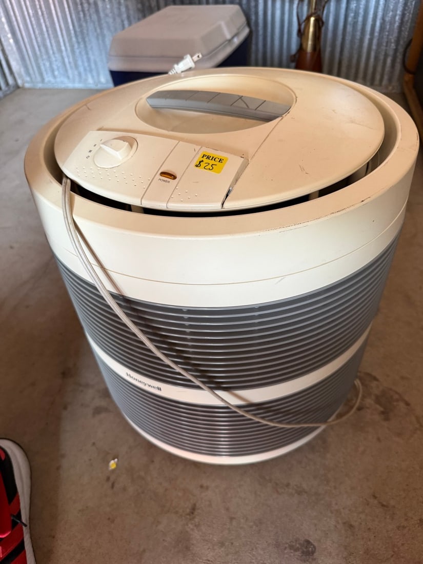 Pair of Honeywell Enviracaire True HEPA Air Purifiers - 2