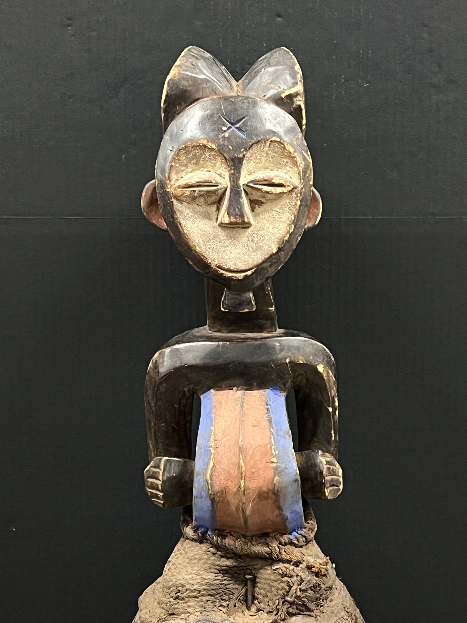 African Tribal Art Carved Wood Kwele Helmet Mask - 3