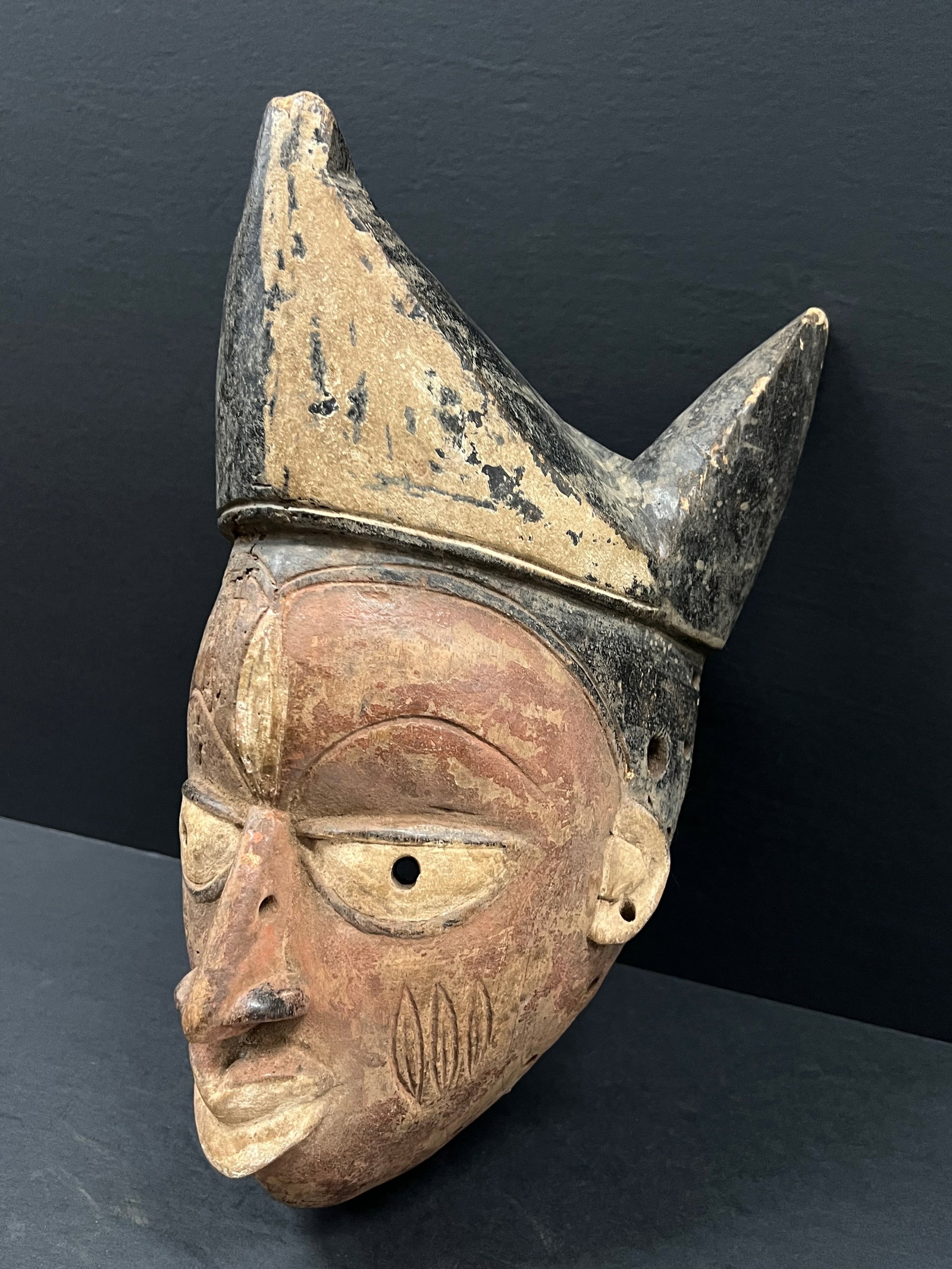 African Tribal Art Carved Wood Yuroba Mask - 2