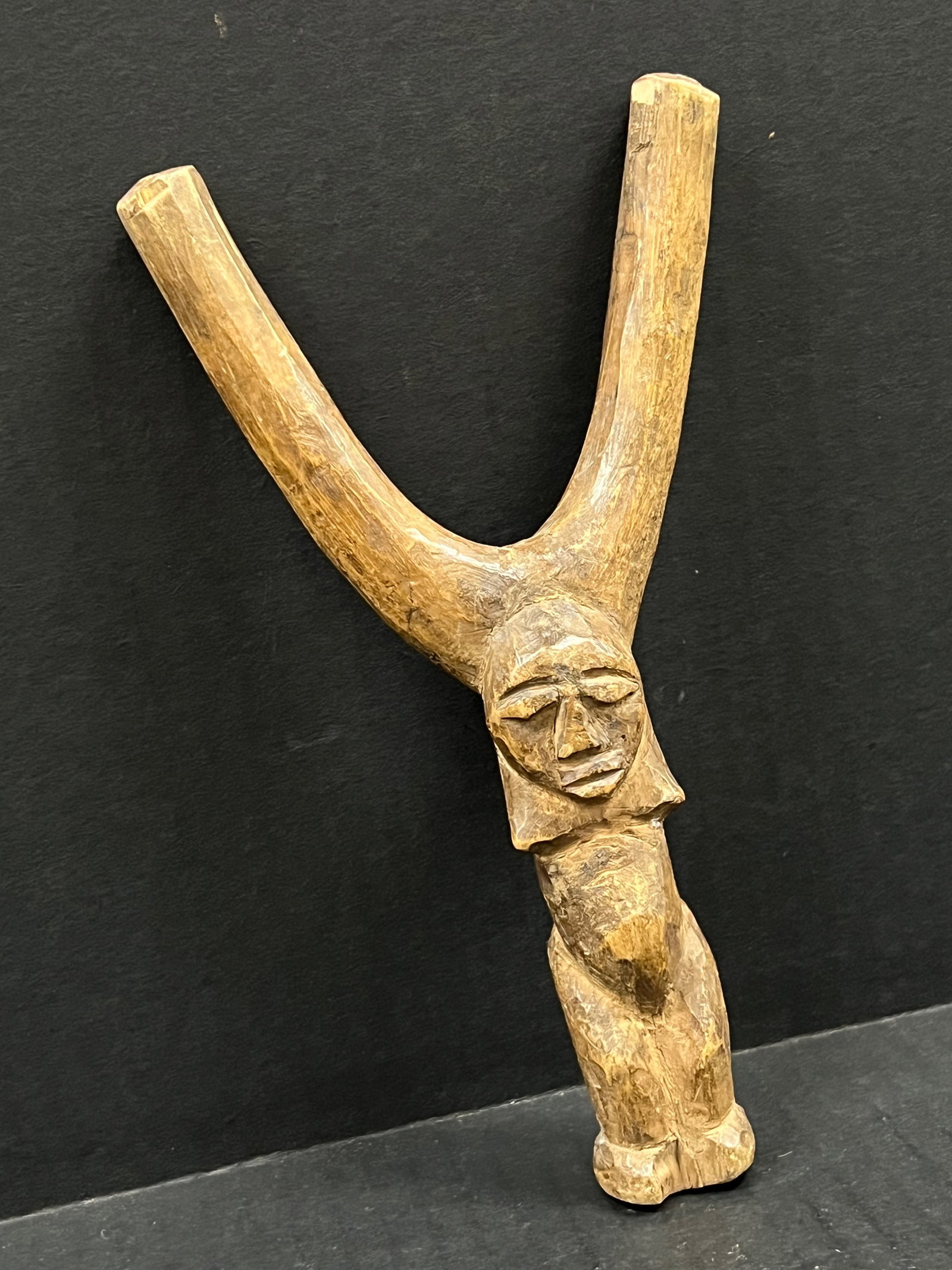 African Tribal Art Carved Wood Kuba Slingshot - 2