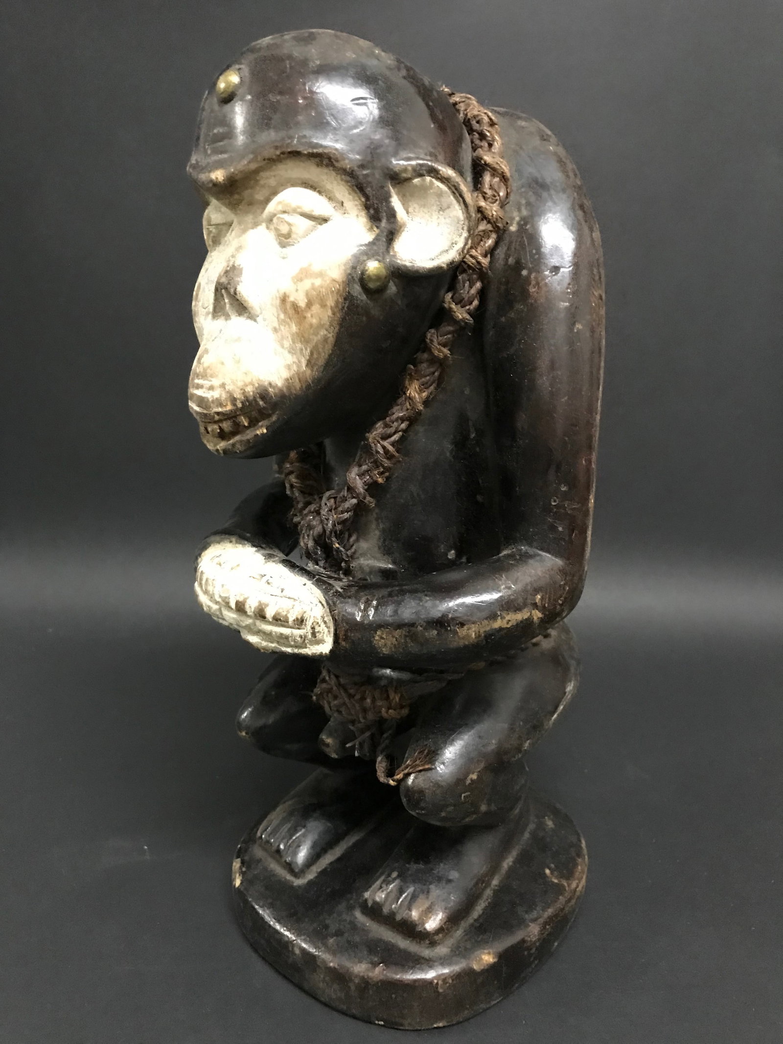 African Tribal Art Carved Wood Bulu Monkey Statue - 4