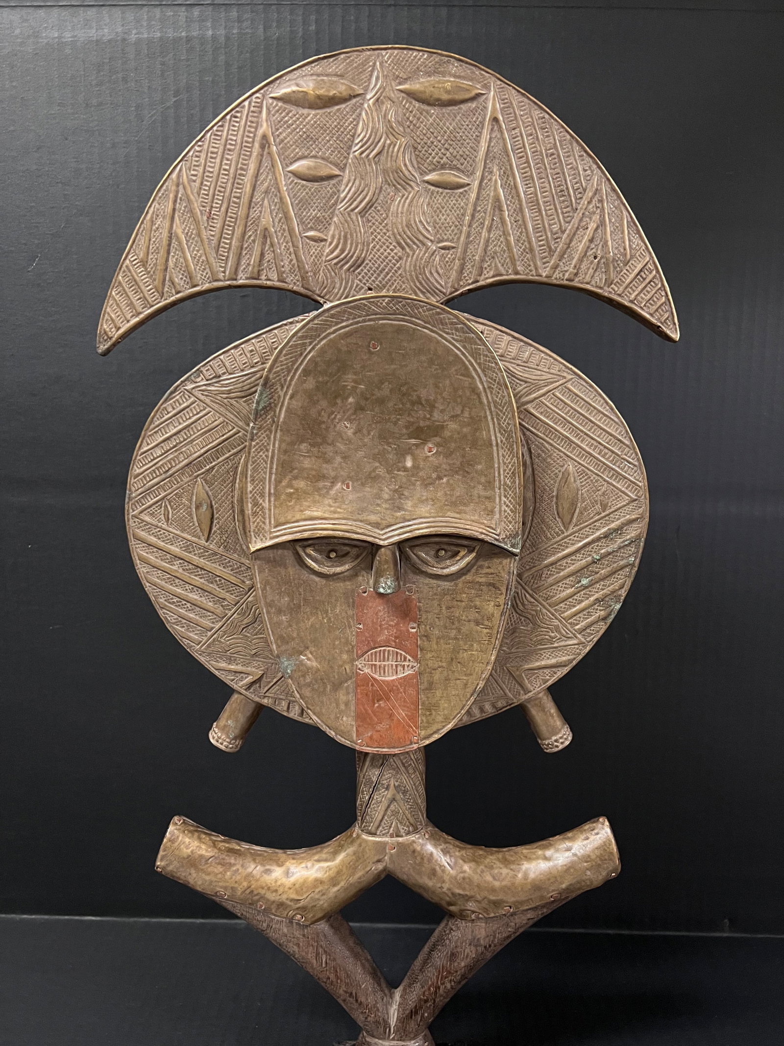 African Tribal Art Carved Wood Bakota Reliquary Guardian Statue - 2