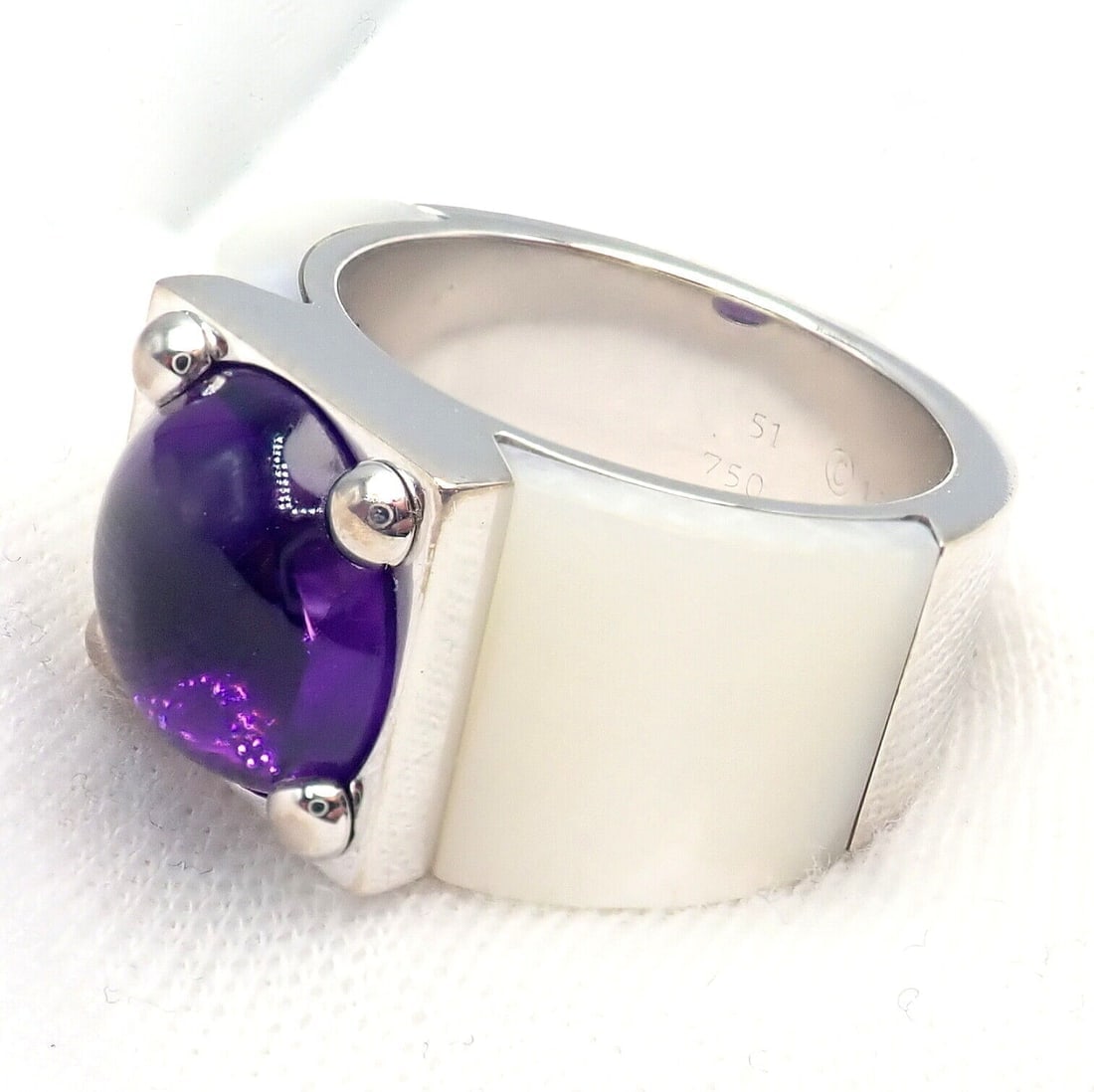 Rare! Authentic Van Cleef & Arpels 18k White Gold Amethyst Mother of Pearl Ring - 7