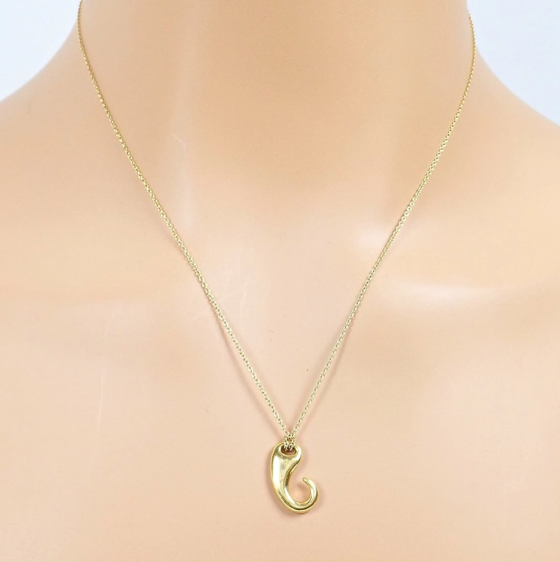 Vintage! Tiffany & Co Peretti 18k Gold Fish Hook Nautical Horn Pendant Necklace - 4