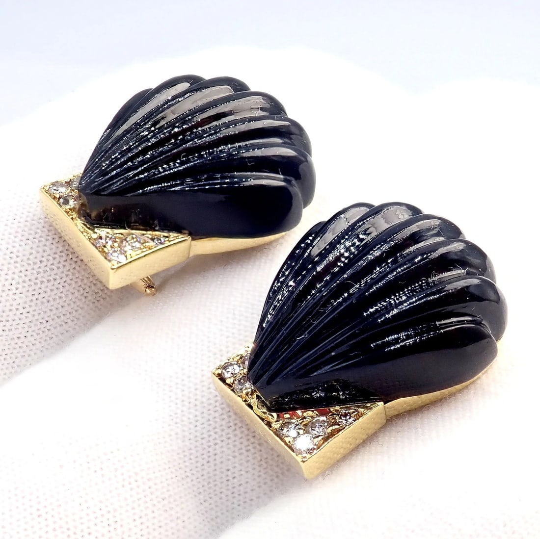 Vintage Estate Cartier Yellow Gold Diamond Onyx Shell Earrings - 7