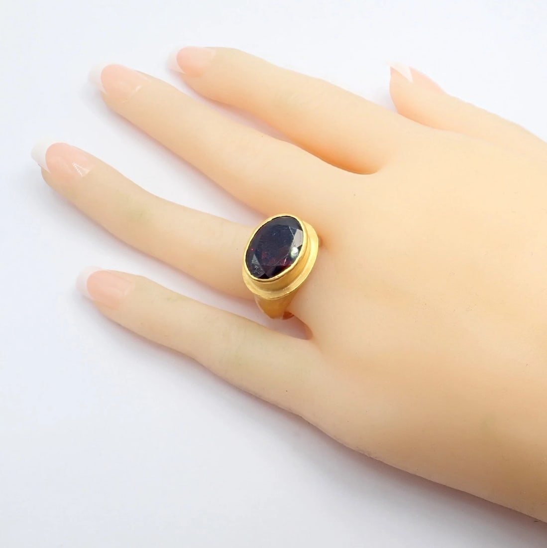Authentic! Yossi Harari Hammered 24k Yellow Gold Large Garnet Ring sz 7 - 7