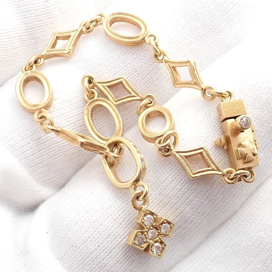 Rare Loree Rodkin 18k Yellow Gold Diamond Cross Bracelet - 3