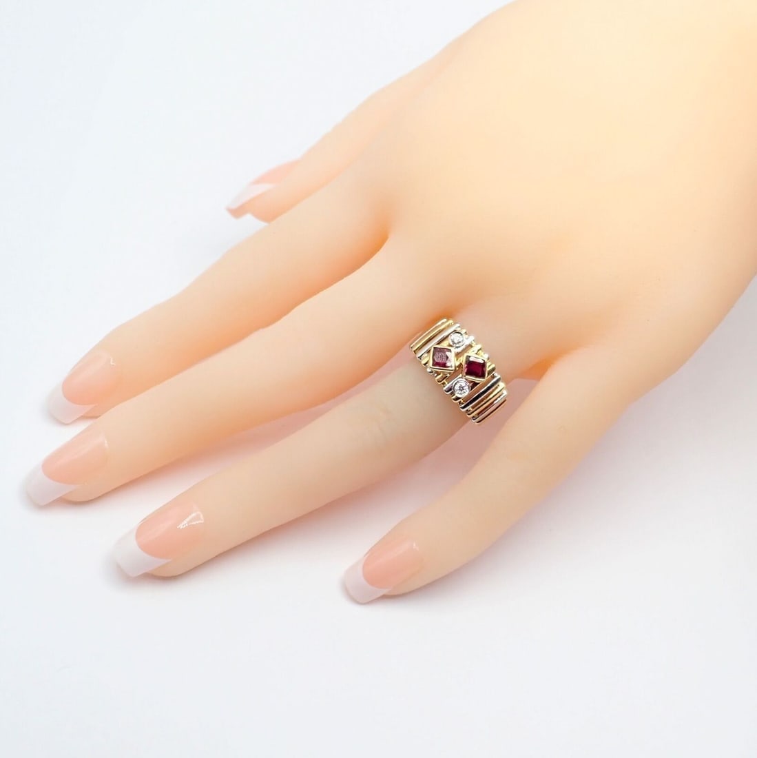 Rare! Authentic Van Cleef & Arpels 18k Yellow + White Gold Diamond Ruby Ring - 7