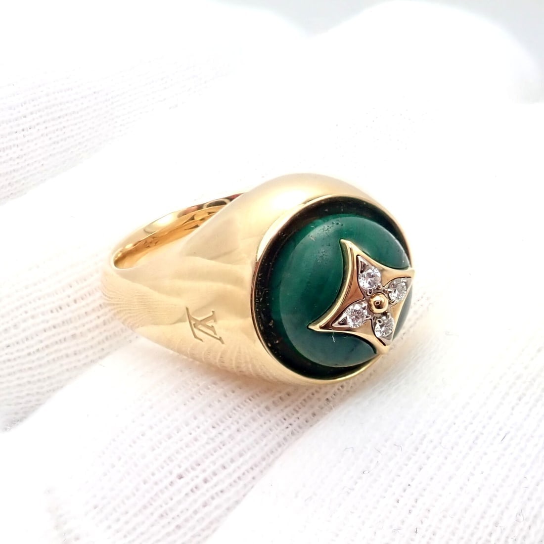 Authentic Louis Vuitton LV 18k Yellow Gold Diamond Malachite Blossom Signet Ring - 2