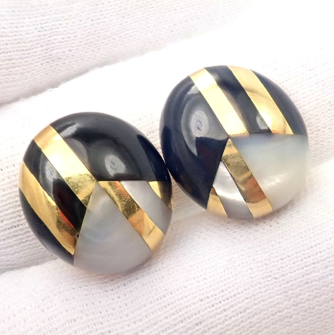Rare! Tiffany & Co Cummings 18k Yellow Gold Mother of Pearl Black Jade Earrings - 6